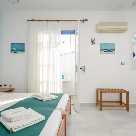Nostos At Saint George Agios Georgios Chora Naxos Town *